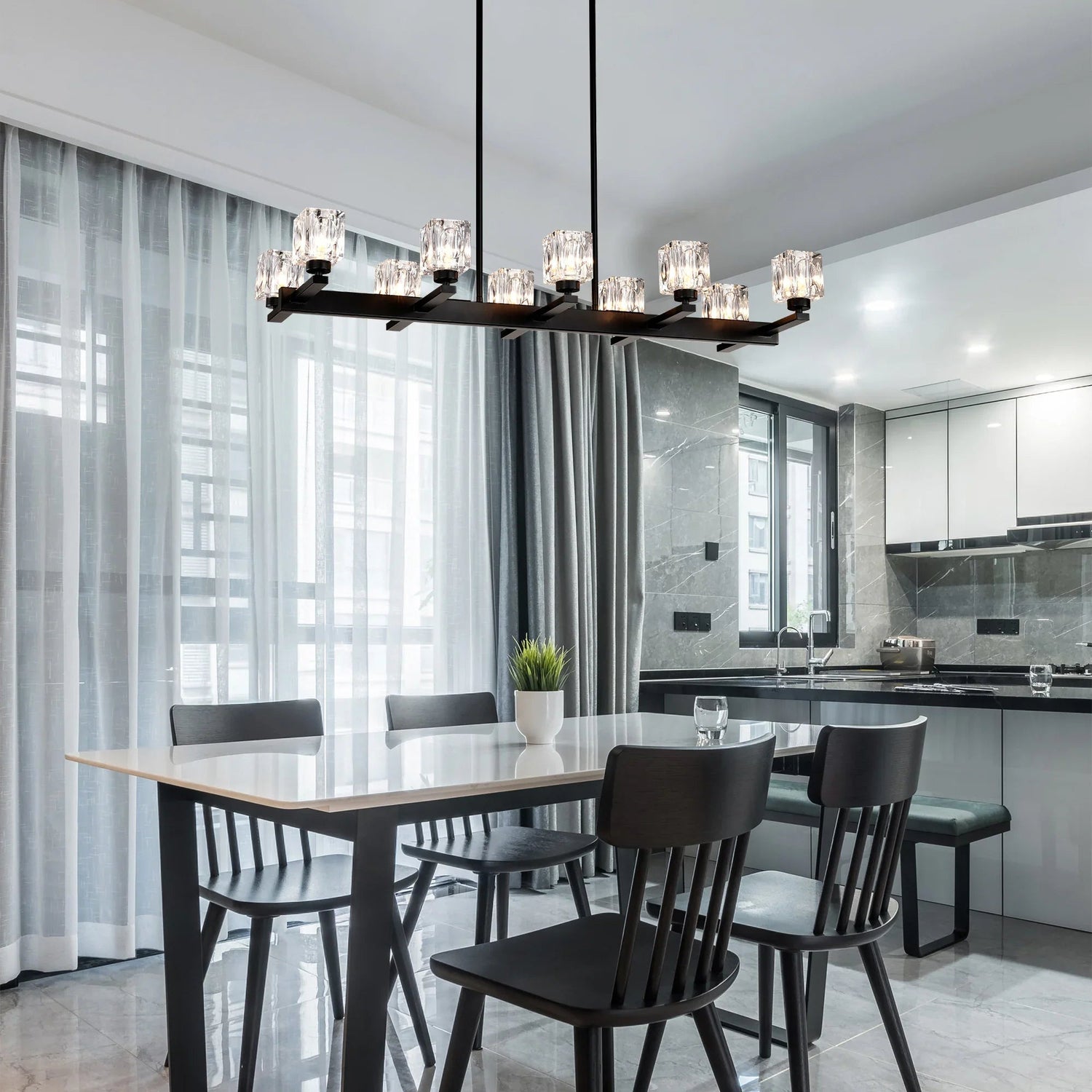 Stunning Chandelier Elevates Dining Room Elegance