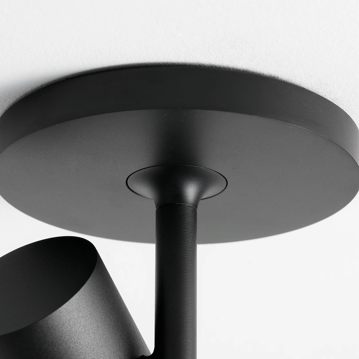 OKELI LED Thin Arm Spotlight